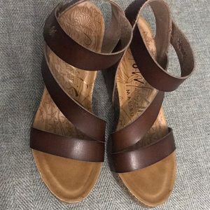 Blowfish wedge great condition women’s size 8